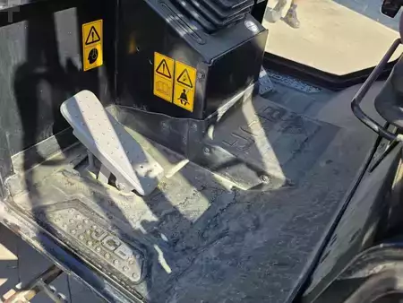 Egyéb 2022 JCB 403SP (8)
