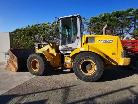 Wielladers 2006 New Holland Construction W130 (2)