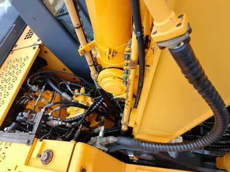 Koparki gąsienicowe 2010 Hyundai ROBEX160LC-7A (10)