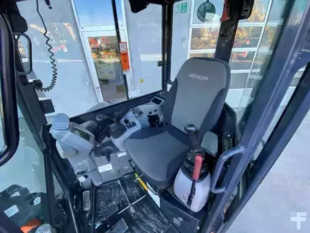 Minibagry 2017 Hitachi ZX 33U-5A CLR Kurzheck KLIMA Minibagger (12)