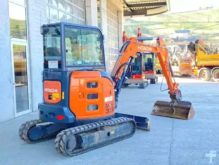 Minibagry 2017 Hitachi ZX 33U-5A CLR Kurzheck KLIMA Minibagger (8)