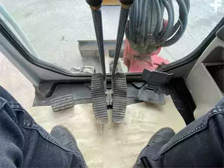 Minibagry 2016 Takeuchi TB 230 MSA V3 Power-Tilt HS03 Minibagger (19)