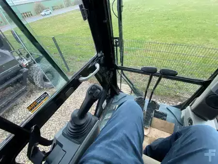 Bæltegraver 2016 Caterpillar 352FL Mono-Boom OilQuick OQ90 Hammerleitung (18)
