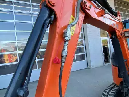 Minibagry 2017 Hitachi ZX 26U-5A CR Kurzheck Minibagger 2.7 Tonnen (15)