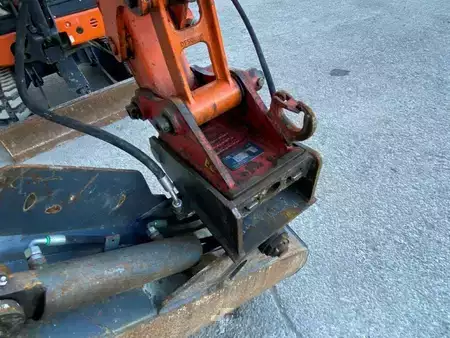 Minibagry 2017 Hitachi ZX 26U-5A CR Kurzheck Minibagger 2.7 Tonnen (16)