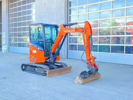 Minibagry 2017 Hitachi ZX 26U-5A CR Kurzheck Minibagger 2.7 Tonnen (5)