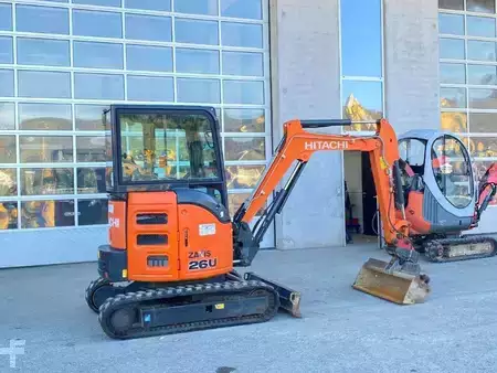 Minibagry 2017 Hitachi ZX 26U-5A CR Kurzheck Minibagger 2.7 Tonnen (8)