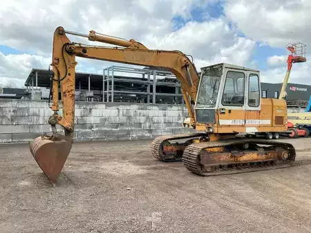 Pelles sur chenilles 1988 Liebherr P900B (1)