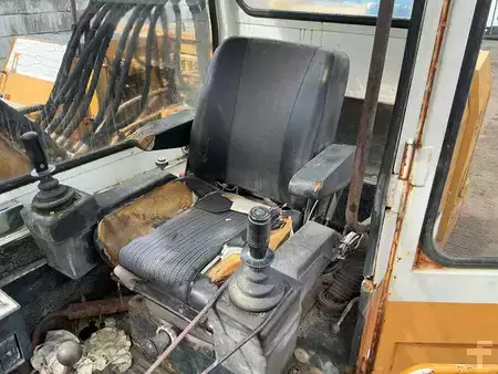 Pelles sur chenilles 1988 Liebherr P900B (24)