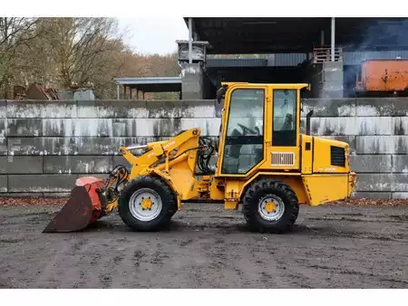 Kolové nakladače 2004 Weidemann P50 2006 (2)