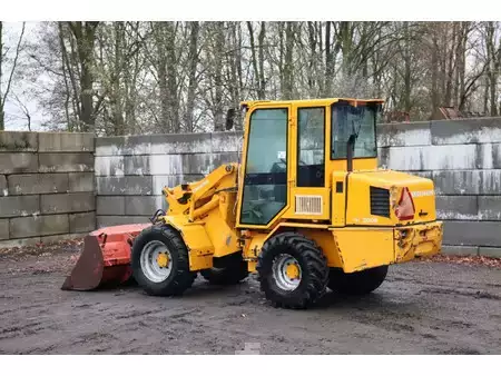 Kolové nakladače 2004 Weidemann P50 2006 (3)