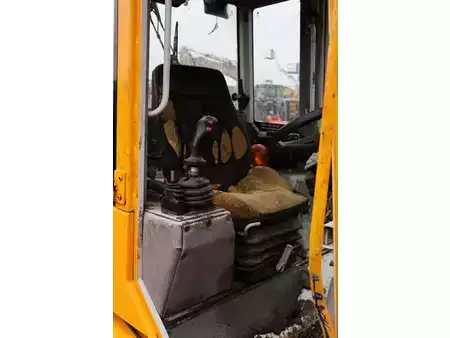 Kolové nakladače 2004 Weidemann P50 2006 (30)