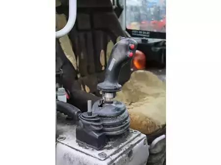 Kolové nakladače 2004 Weidemann P50 2006 (31)