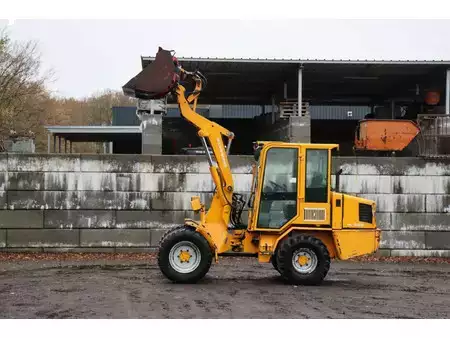 Kolové nakladače 2004 Weidemann P50 2006 (36)