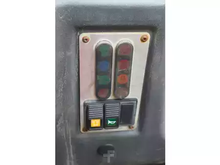 Dúmpers de cadenas 2015 Ausa D 100 AHA (24)