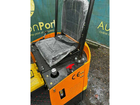 Minigraver 2024 Beartrac HT10 (13)