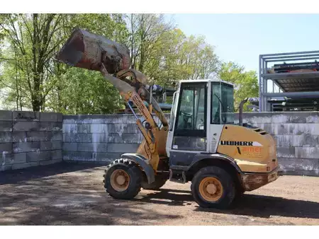 Kolové nakladače 2007 Liebherr L506 (35)