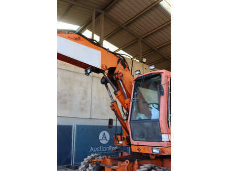 Liebherr A316