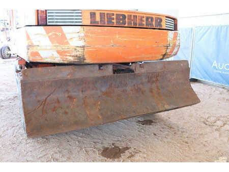 Liebherr A316