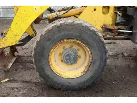 Pyöräkuormaajat 2002 Komatsu WA 75-3 (13)