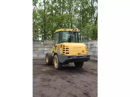 Pyöräkuormaajat 2002 Komatsu WA 75-3 (4)
