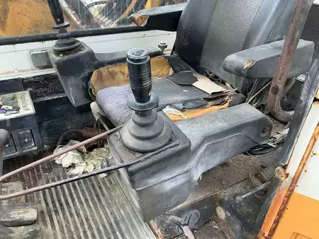 Pelles sur chenilles 1988 Liebherr R900B (12)