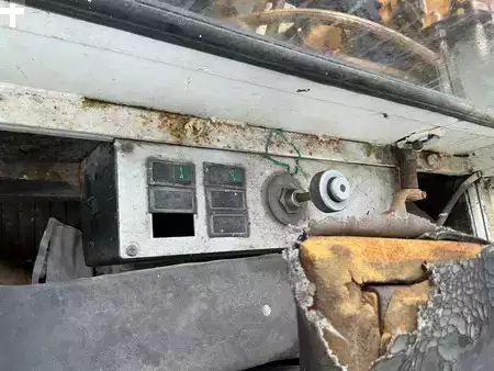 Pelles sur chenilles 1988 Liebherr R900B (18)