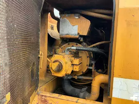 Pelles sur chenilles 1988 Liebherr R900B (21)