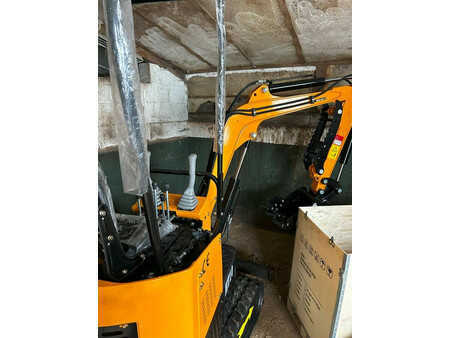 Minigraver 2024 Beartrac HT10 (28)