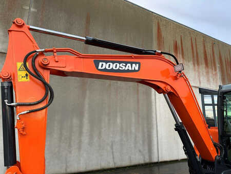 Doosan DX55-9C