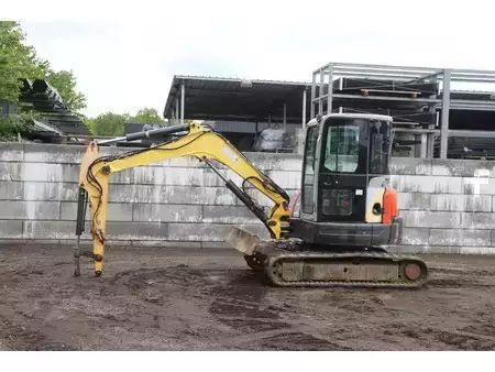 Escavatori cingolati 2011 New Holland Construction E50B SR (1)