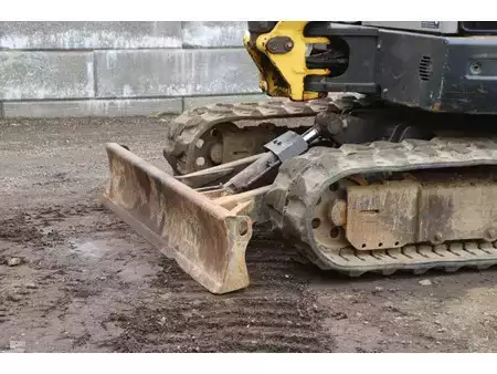 Escavatori cingolati 2011 New Holland Construction E50B SR (37)