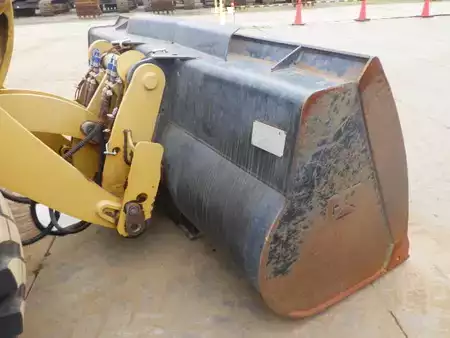 Hjullaster 2017 Caterpillar 910K (9)