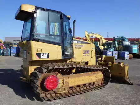 Pásové buldozery 2011 Caterpillar D3K (3)
