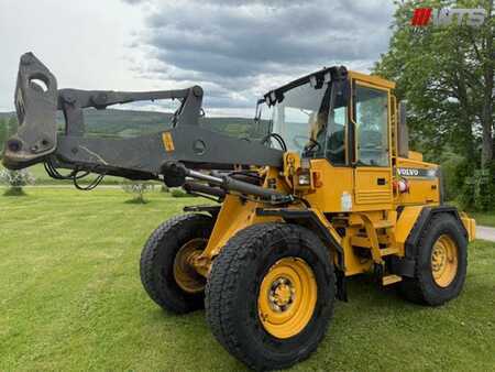 Ładowarki kołowe 1998 Volvo L 50c (1)