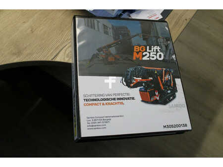 Mininosturit 2020 Bg Lift m250 compactkraan mini hijskraan met 667 uur (24)