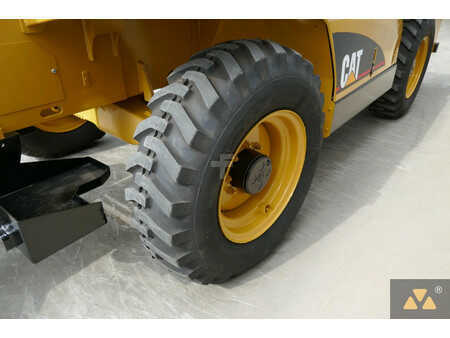 Caterpillar TH360B Welding Tractor