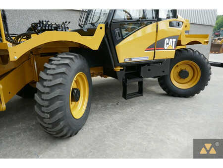 Caterpillar TH360B Welding Tractor