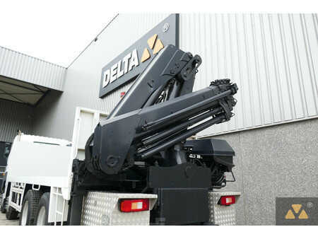 Autojeřáby 2007 Hino 700FY crane (12)