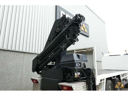 Autojeřáby 2007 Hino 700FY crane (13)