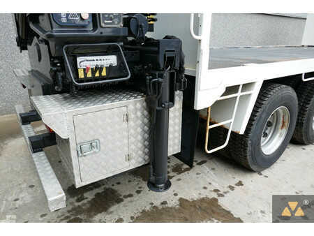 Autojeřáby 2007 Hino 700FY crane (14)