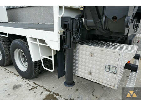 Autojeřáby 2007 Hino 700FY crane (15)