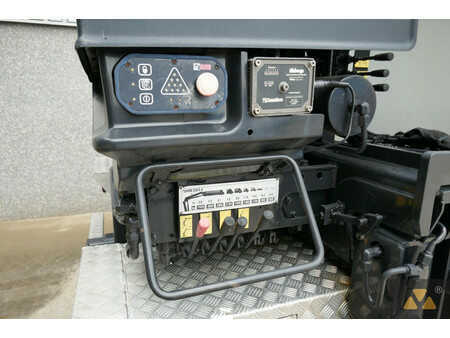 Autojeřáby 2007 Hino 700FY crane (16)