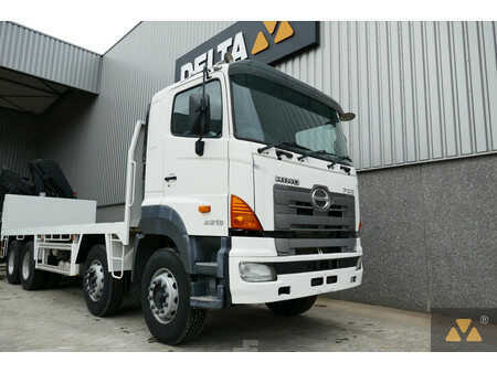 Autojeřáby 2007 Hino 700FY crane (23)