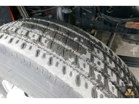 Autojeřáby 2007 Hino 700FY crane (31)