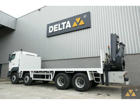 Autojeřáby 2007 Hino 700FY crane (9)