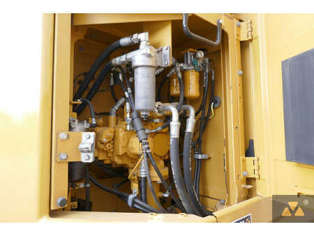 Kettenbagger 2015 Caterpillar 335F LCR (25)