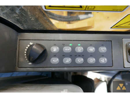 Kettenbagger 2015 Caterpillar 335F LCR (39)