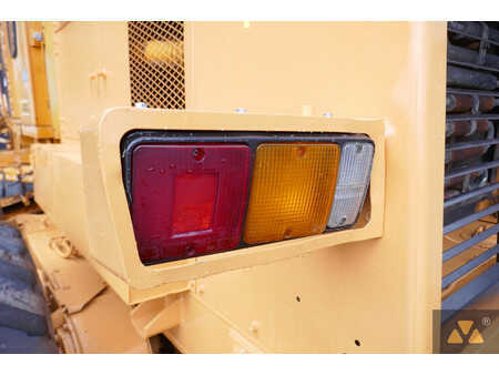 Grejdry 1984 Mitsubishi MG300 (28)