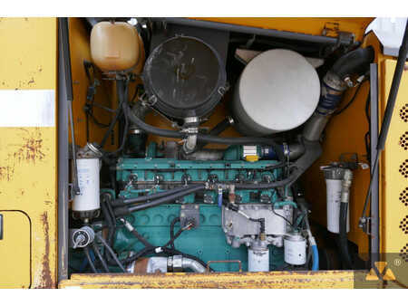 Równiarki 2003 Volvo G720B (18)